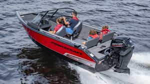 outboard bay boat