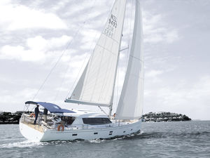 cruising sailing yacht