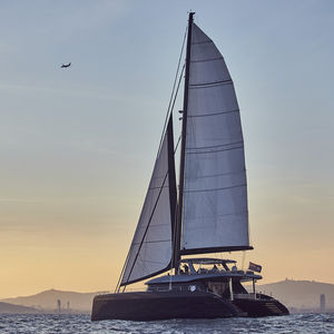 catamaran sailing yacht