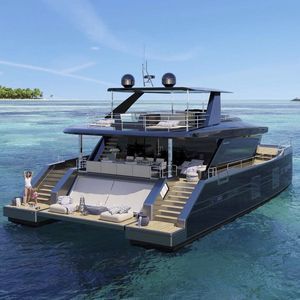 catamaran motor yacht