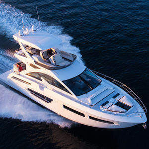 cruising motor yacht