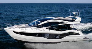 cruising motor yacht 1