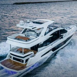 cruising motor yacht 1
