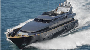 cruising super-yacht / flybridge / displacement
