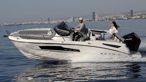 outboard center console boat