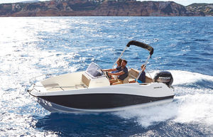 outboard center console boat