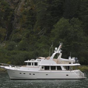 cruising motor yacht 1