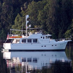 cruising motor yacht 1