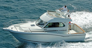 inboard express cruiser