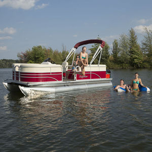 outboard pontoon boat 1
