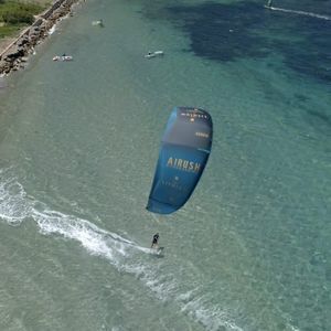 hybrid kitesurf kite