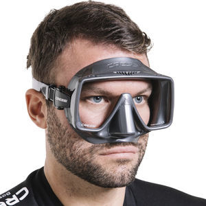 single-lens dive mask