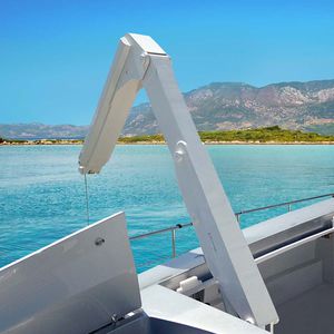 yacht crane