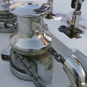 electric windlass