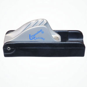 sailboat clamcleat