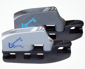 sailboat clamcleat