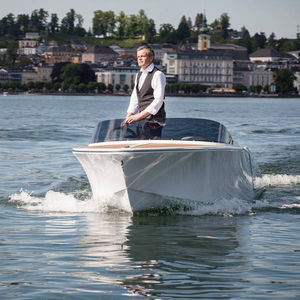 inboard runabout