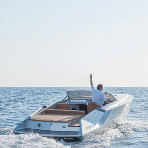 inboard runabout