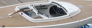 one-design sailboat