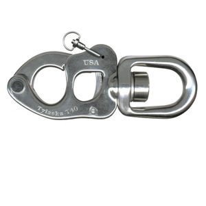 snap shackle with swivel