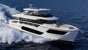 cruising motor yacht