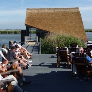 floating restaurant