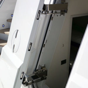 pantograph door