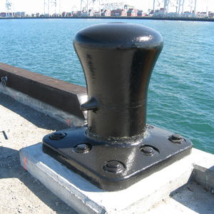 terminal mooring bollard