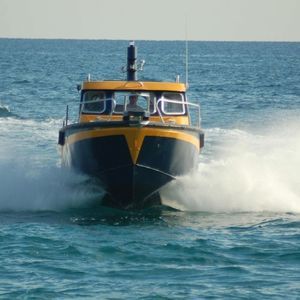 inboard center console boat