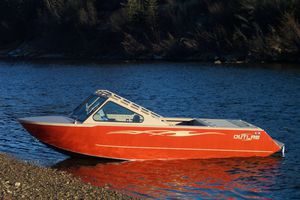 inboard center console boat