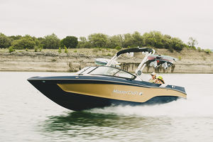 inboard runabout