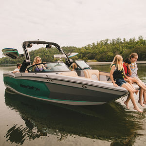 inboard deck boat