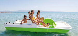 5-person pedal boat