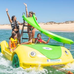 4-person pedal boat