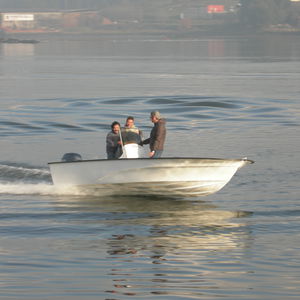 outboard center console boat