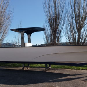 outboard center console boat