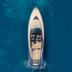 cruising motor yacht