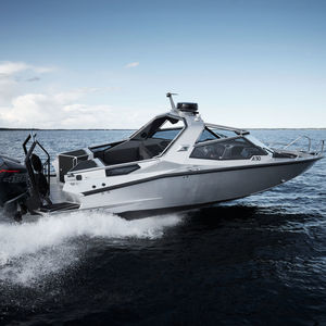 outboard express cruiser