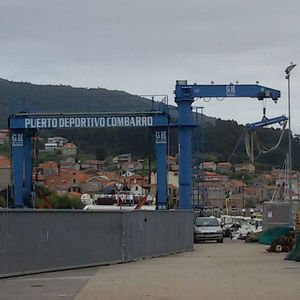 port crane