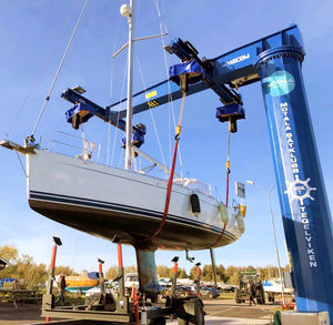 ship crane