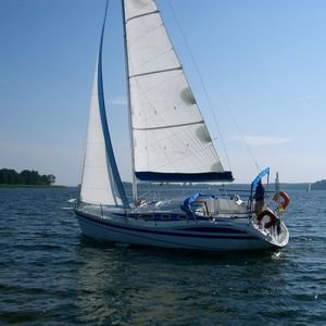 cruising sailboat 1