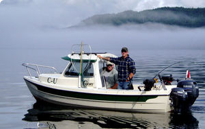 outboard day fishing boat
