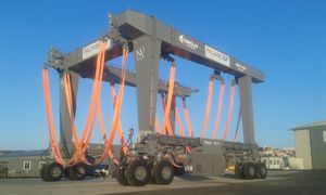 all-wheel steering travel lift / for heavy loads
