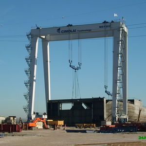 shipyard crane