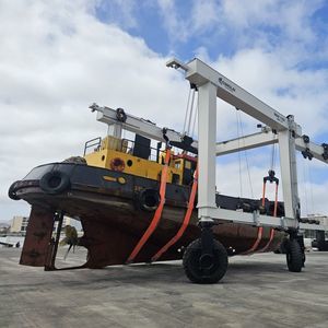remotely controlled travel lift 1