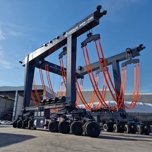 remotely controlled travel lift