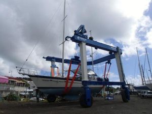 Ackermann steering travel lift