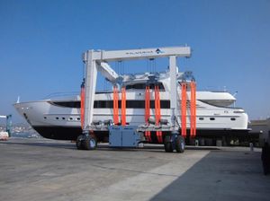 all-wheel steering travel lift 1