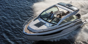 outboard cabin cruiser