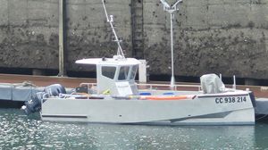 outboard day fishing boat 1